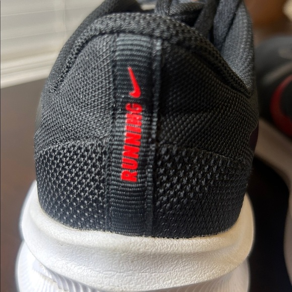 NIKE AIR Downshifter 10 Black & Red Mesh Running Shoe Sneakers Men’s US Size 8.5 - Picture 14 of 16